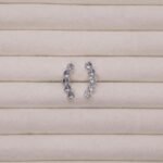 Ear cuff prateado cristais