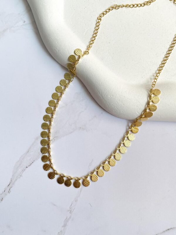 Choker medalhas dourada
