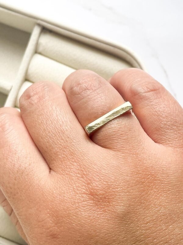 Anel reto ouro 18k - Imagem 2
