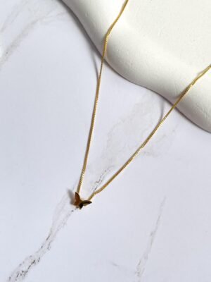 Gargantilha dourado com pingente borboleta origami