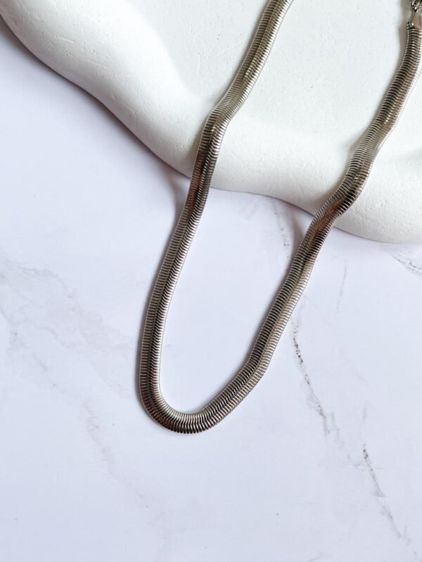 Choker snake 6mm ródio branco