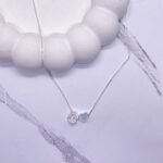 Colar personalizado com letra e coração