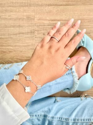 Pulseira trevo pedraria