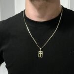 Corrente masculina piastrini placa cruz vazada ouro 18k