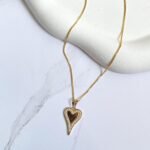 Colar coração borda cravejada ouro 18k