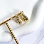 Dupla de argolas triângulo ouro 18k