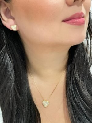Brinco coração cravejado ouro 18k