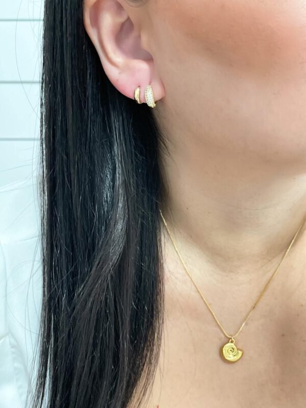 Dupla argola lisa e cravejada ouro 18k - Imagem 2