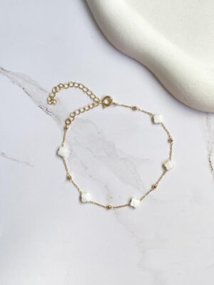 Pulseira mini trevos madrepérola