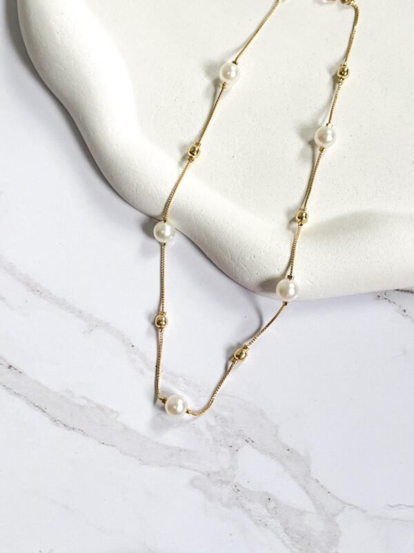 Choker pérolas e esferas ouro 18k