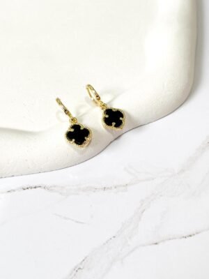 Argola trevo preto ouro 18k