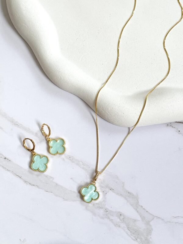 Conjunto trevo candy verde ouro 18k