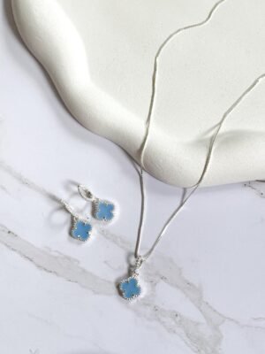 Conjunto trevo azul