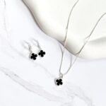 Conjunto trevo preto