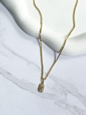 Colar pingente retangular cravejado ouro 18k