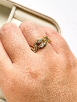 Anel serpentes cravejadas ouro 18k