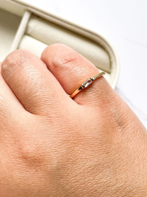 Anel mini baguete ouro 18k - Imagem 2