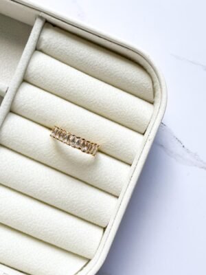 Anel baguetes cristal ouro 18k